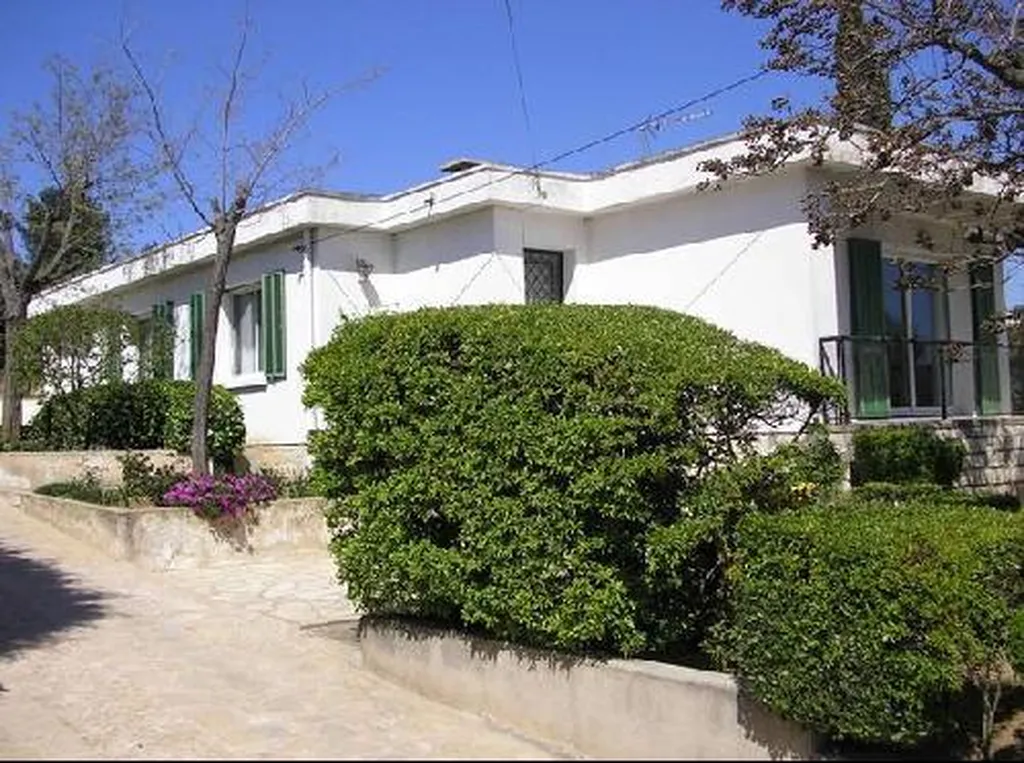 Notre zone d'activité pour ce serviceHabiter à Roquevaire 13360, Bouches-du-Rhône : cadre naturel et accès rapide vers Aubagne et Marseille