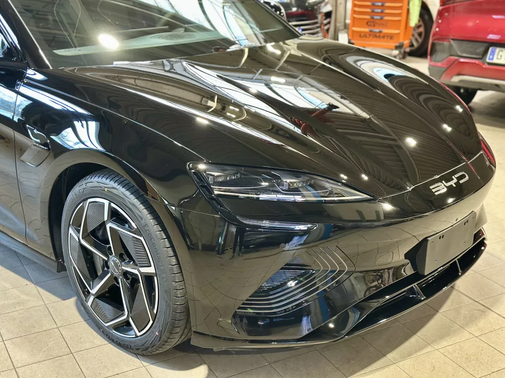 Partenariat BYD – Traitement céramique et detailing haut de gamme à Lyon proche Ecully 