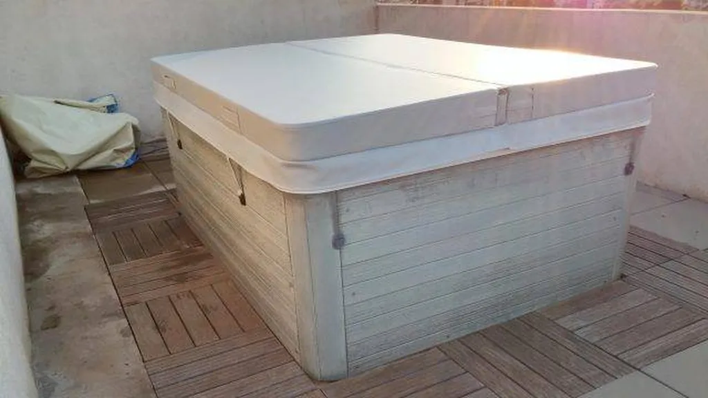 couvertures de spas sur mesure aix-en-provence