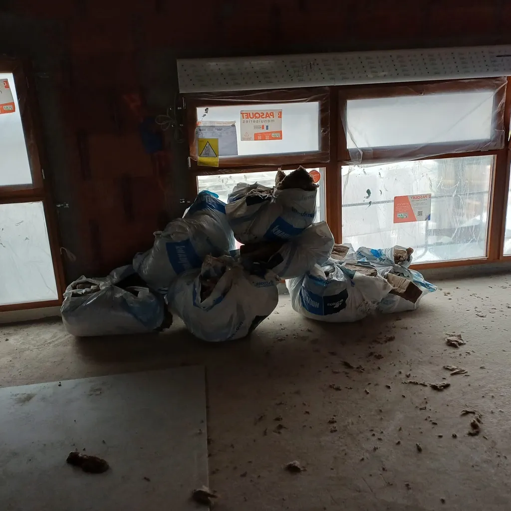 Nettoyage complet de 5 bâtiments avec évacuation des gravats et remise en état de chantier à Sannois 95110