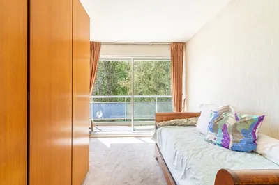 SÈVRES Quartier de la Monesse à vendre un appartement dans une résidence de standing en pierre de taille – Environnement verdoyant et calme