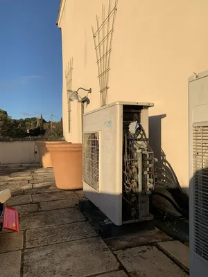 Dépannage d'une climatisation réversible DAIKIN 4MXS80BVMB à Aix-en-Provence
