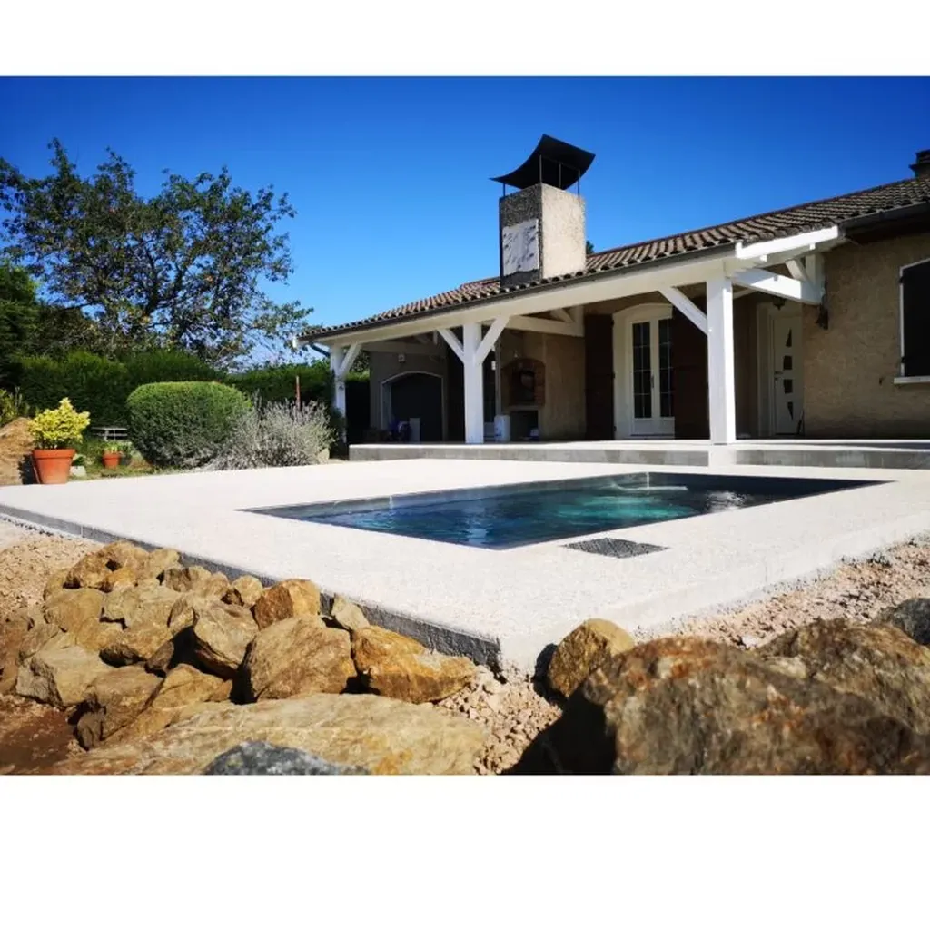 Conception d'une mini piscine en inox sans permis de construire de 2x4m à Grézieu la Varenne dans l'Ouest Lyonnais