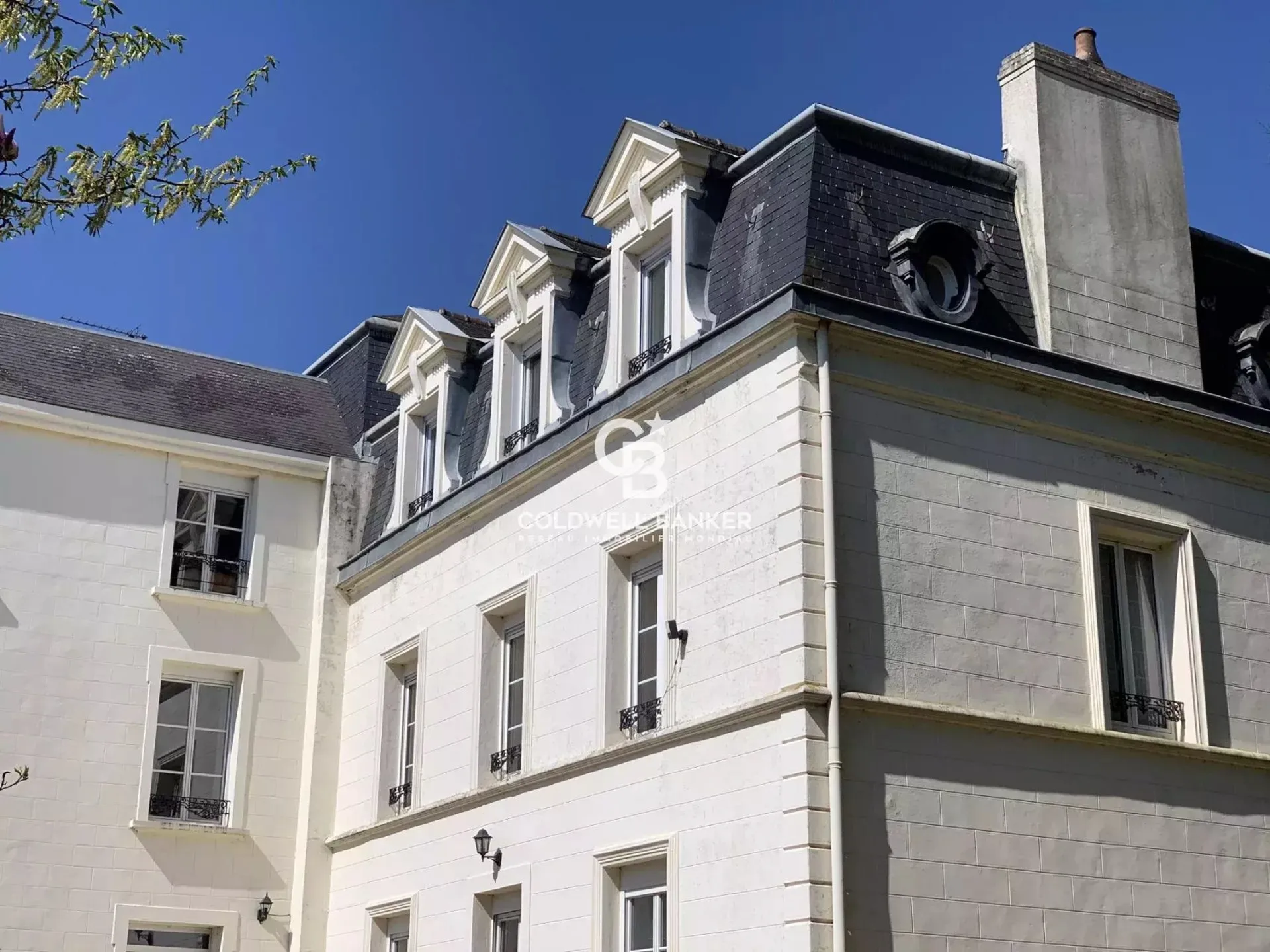 À vendre – Propriété XIXe de charme avec piscine et spa – Cœur du Perche Sarthois