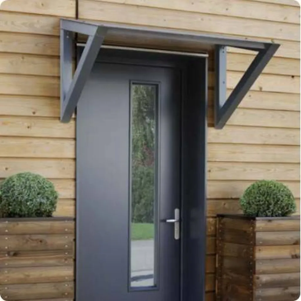 Entreprise pour la pose de marquise de porte d'entrée moderne à Strasbourg près de Brumath