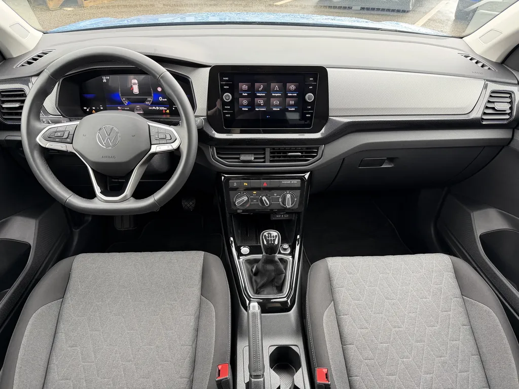 Volkswagen T-Cross occasion proche Rouen SUV essence 95 ch faible kilométrage garantie constructeur disponible