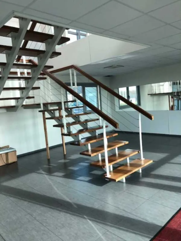 SAINT-JEAN DE LA NEUVILLE - A LOUER Bureaux de 270 m2 dans le parc d'activités de Bolbec