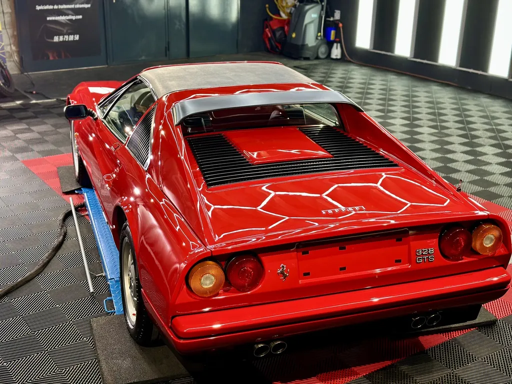 Traitement céramique lyon polissage carrosserie DETAILING Ferrari 328 GTS