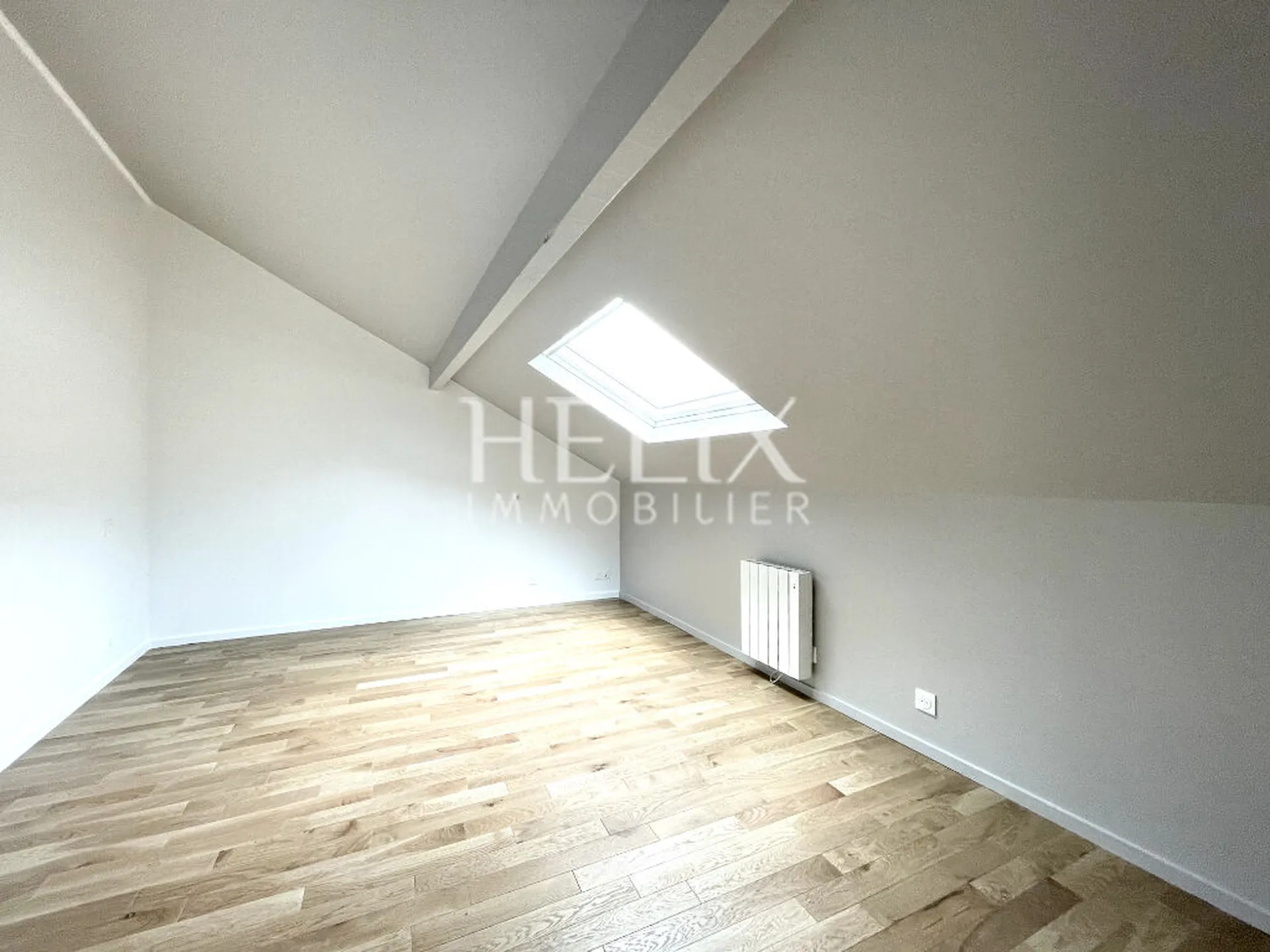 Tout faire à pied dans Saint Germain en Laye en achetant une maison refaite à neuve avec 4 chambres