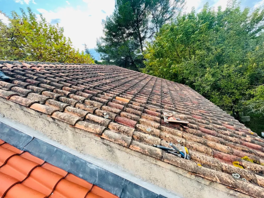 Nouveau remplacement de toiture sur Bouc Bel Air près de Aix en Provence