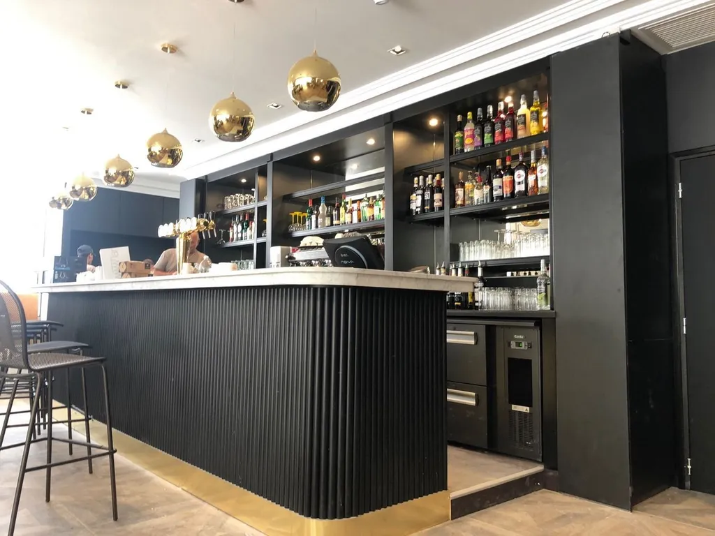 Découvrir un maître artisan menuisier pour projets bois haut de gamme à Marseille