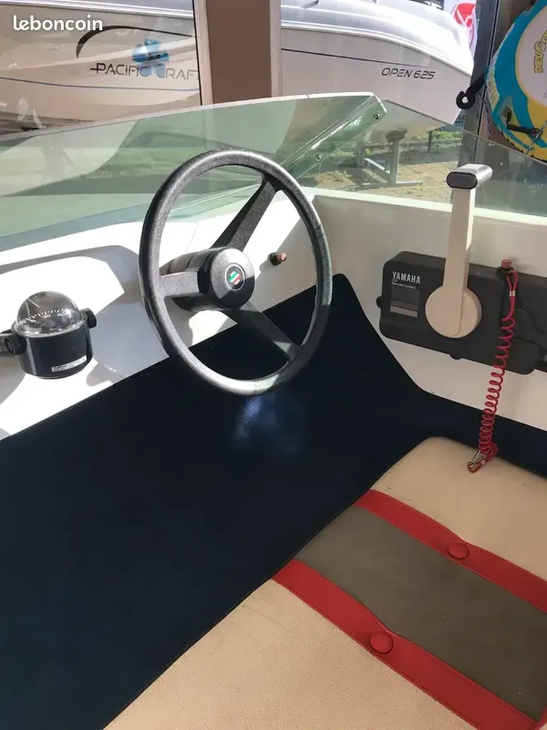 Package bateau djerba 360- Jeanneau et moteur Yamaha 30CV disponible chez Meca Nautique à Arzal dans le Morbihan