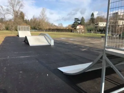 Conception d'un skate park sur mesure au parc des Hermières à Francheville proche de Lyon