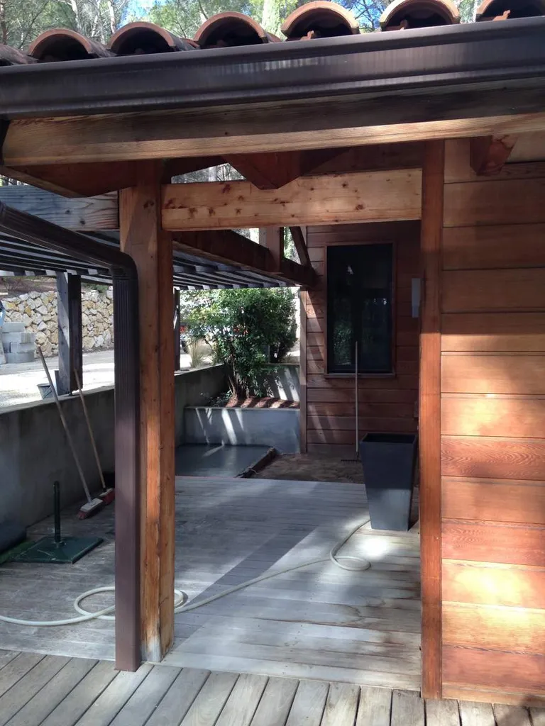 Réalisation d'un receveur de douche en béton lissé à Ventabren 13122