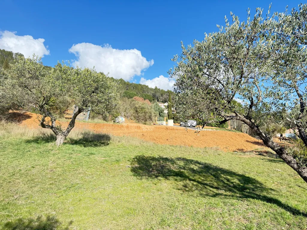 Terrain à Camps la source