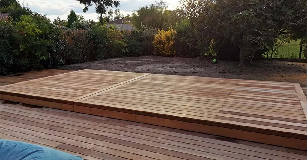 Quels sont les équipements obligatoires pour sécuriser une piscine à Lacanau et respecter la réglementation en vigueur ?