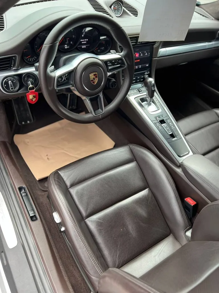 A vendre Porsche 911 Carrera S grise