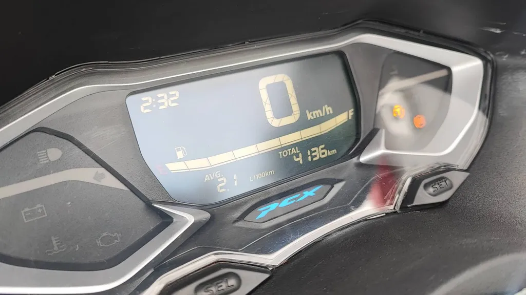 HONDA PCX 125 DU 07/2024 AVEC 4200 KM