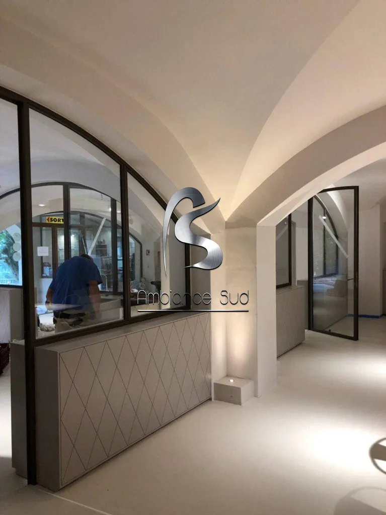 SOL EN BETON CIRE COULE A BANDOL DANS LE VAR 83