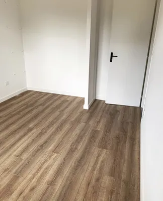 Pose parquet stratifié hydro 8mm résistant et esthétique sur mesure à Pugnac pour tous intérieurs