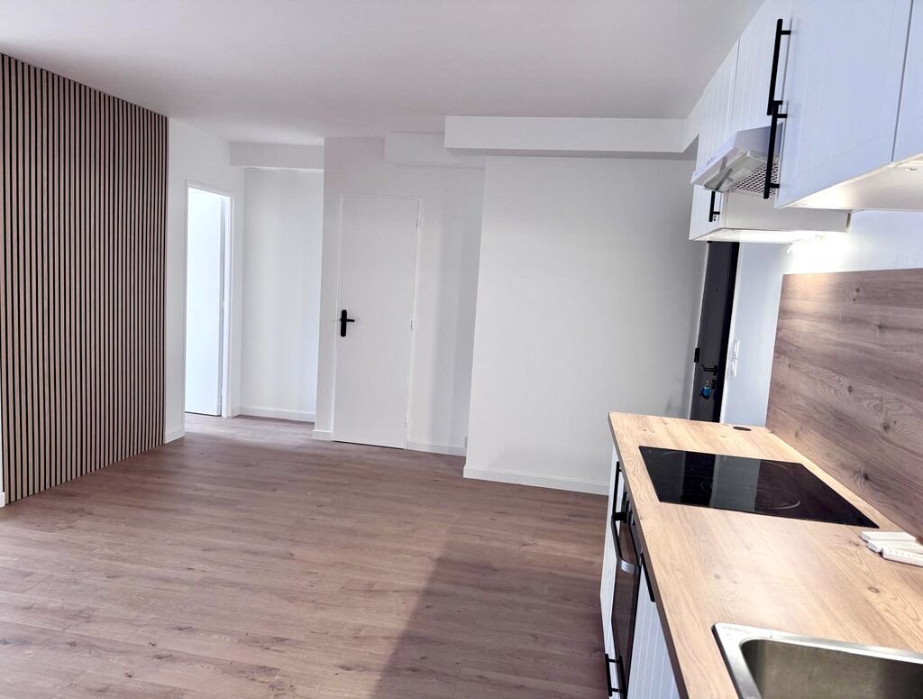 Bel appartement rénové F3-Hyper centre, Place Henry IV