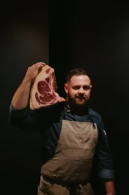 Comment choisir la bonne pièce de viande pour chaque occasion selon votre boucher artisanal de la Boucherie des Copains à Toulouse et Blagnac