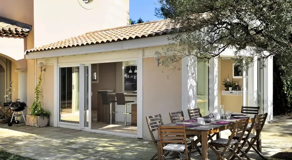 Extension Nature : L’extension en bois performante et parfaitement intégrée à votre maison à Fréjus dans le Var 83