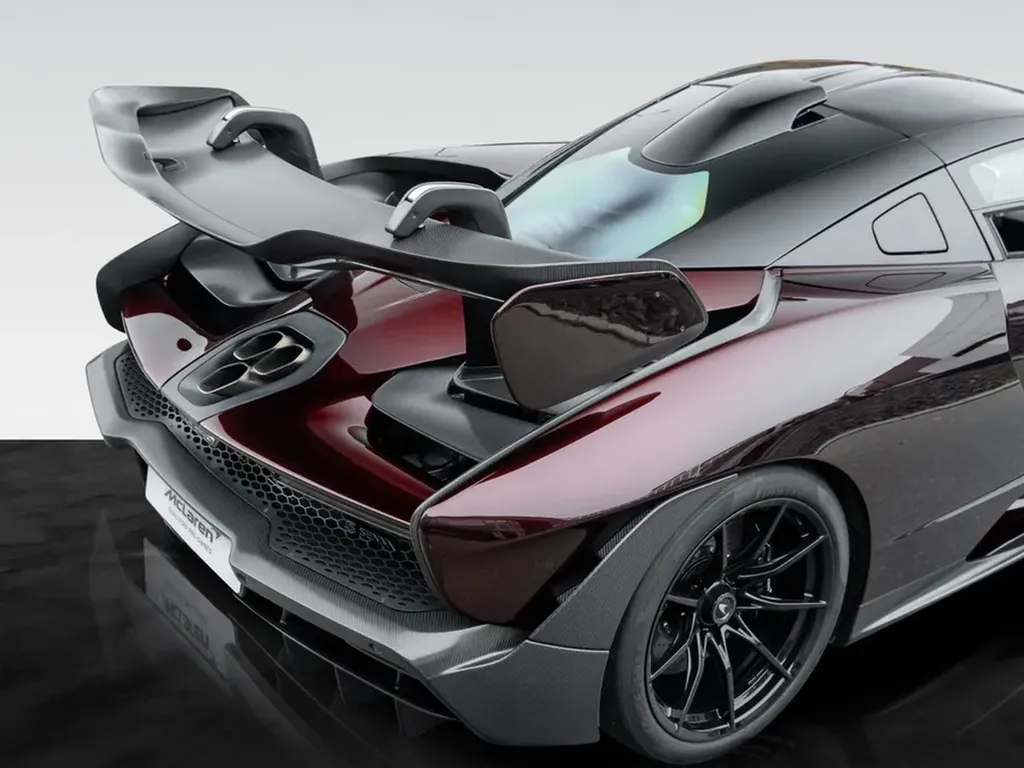 McLaren Senna vue latérale complète – Supercar extrême à Bordeaux