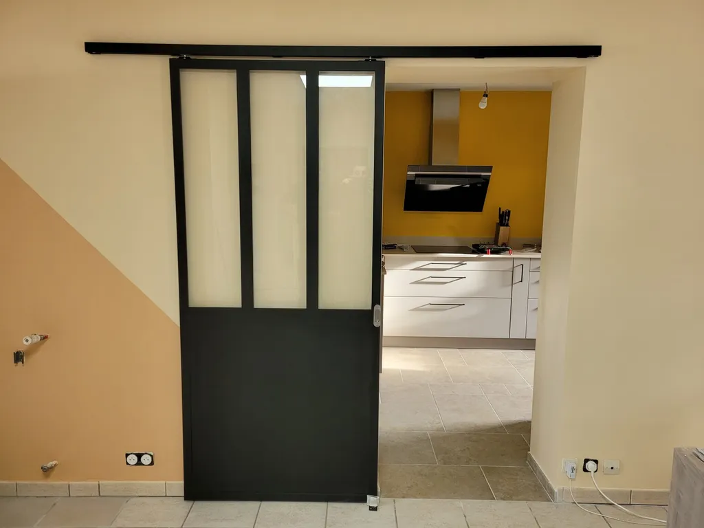 Mise en place d'une porte coulissante à Marcheprime 