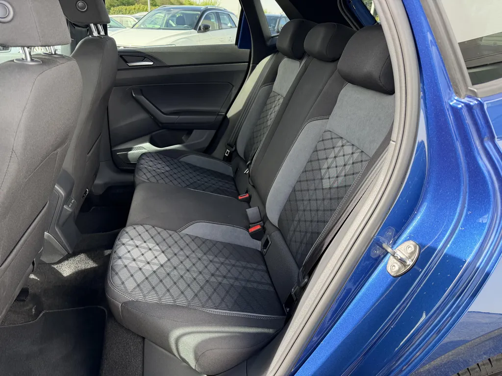 Volkswagen Polo R-Line d’occasion récente avec boîte automatique DSG7 disponible chez votre concessionnaire autour du Havre