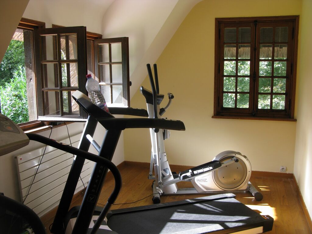 CHAUMIERE PROCHE PONT-L'EVEQUE et LISIEUX