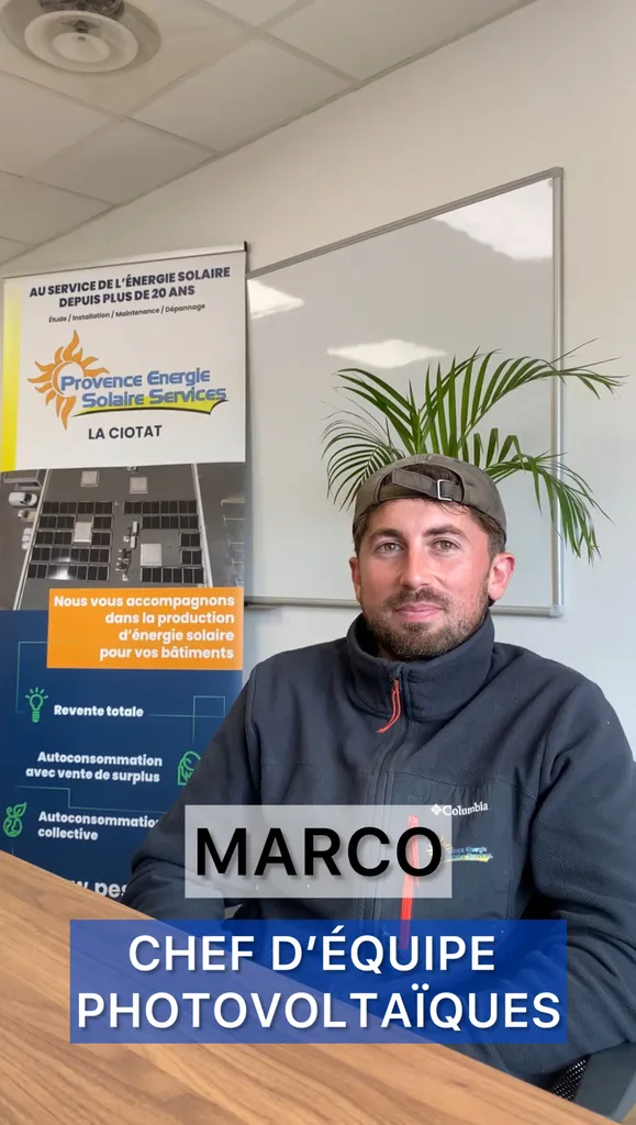 Marco, chef d'équipe photovoltaïque 