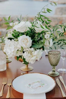 Décoration de table pour mariage élégant à Lindos en Grèce