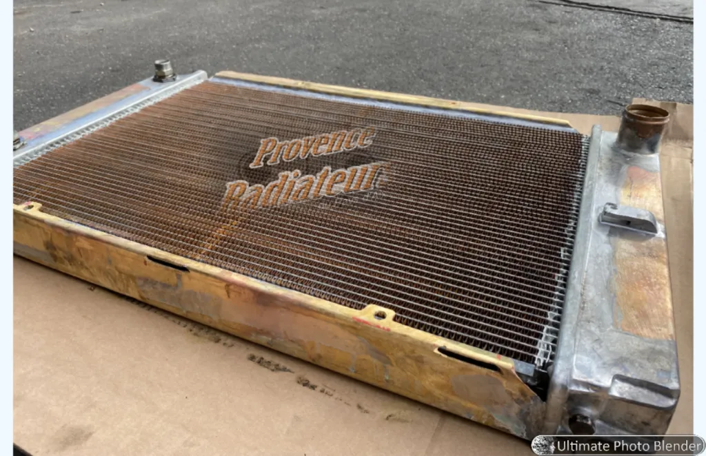 Fabrication au modèle de radiateur de Porsche 928 à Fréjus en PACA
