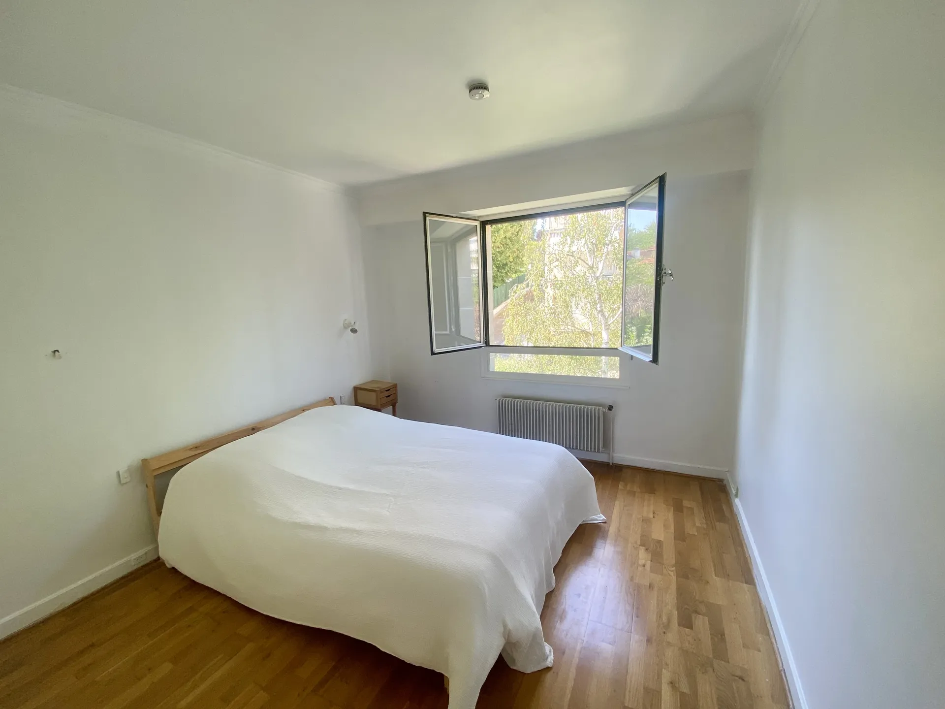 Vivre dans un bel appartement à Saint Germain en Laye avec balcon et un parking pour un stationnement plus facile