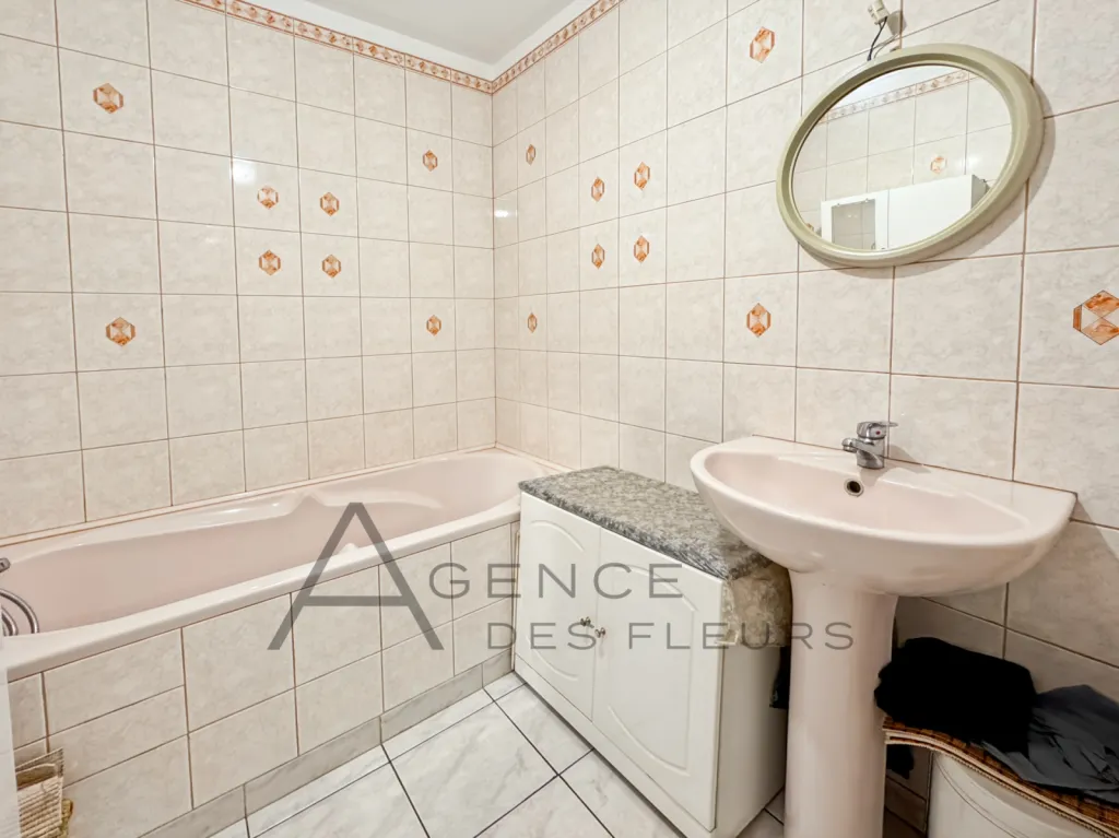 A vendre maison de plain pied de 90 m² édifiée sur 606 m² de terrain sur la commune de TOURVILLE LA RIVIERE