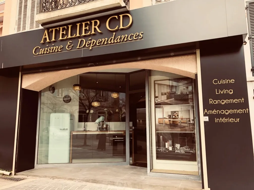 Faire installer une cuisine italienne de standing avec les conseils d'un cuisiniste spécialisée en décoration et agencement haut de gamme à Sanary sur Mer dans le 83