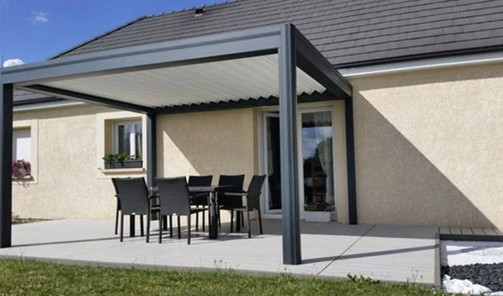 Devis pour l’installation d’une pergola bioclimatique à lames orientables en sur mesure à Martigues