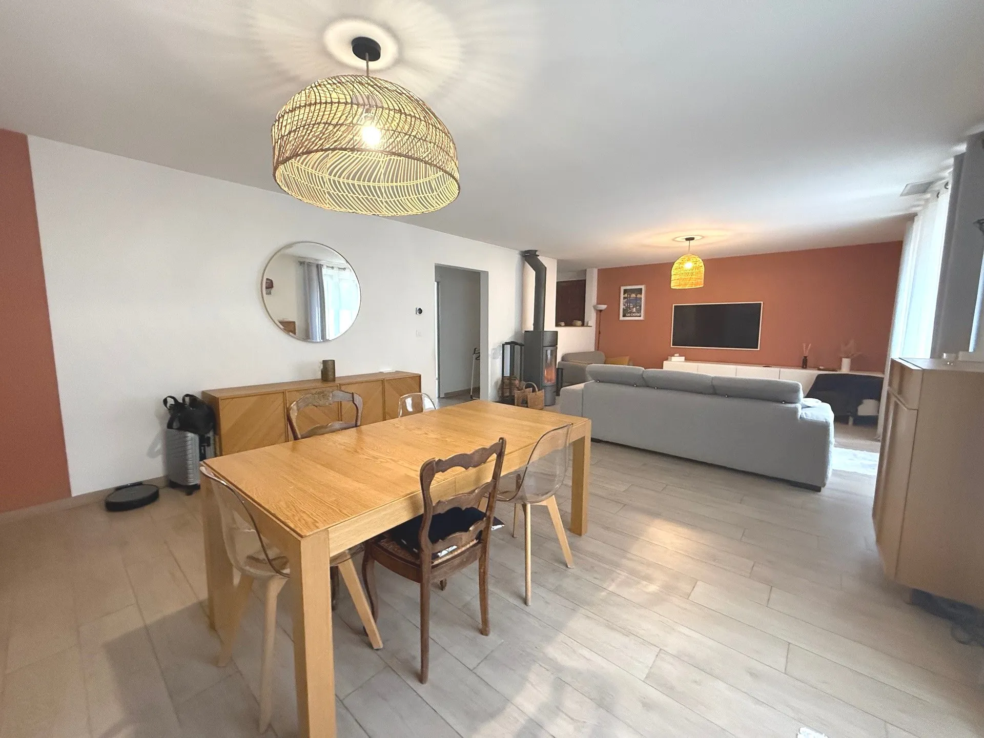 Prestations haut de gamme pour ce type 6 a vendre à Carnoux en Provence