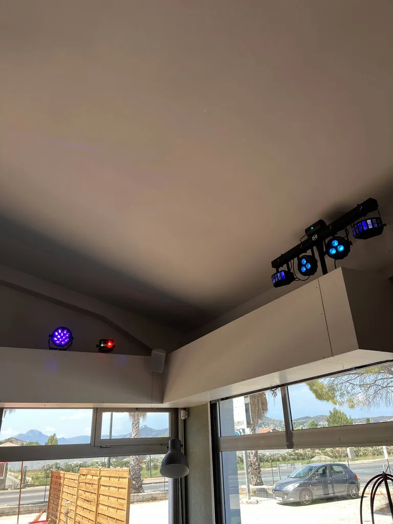 Installation sonorisation et lumières La Villa Spicy à Hyères Var 83