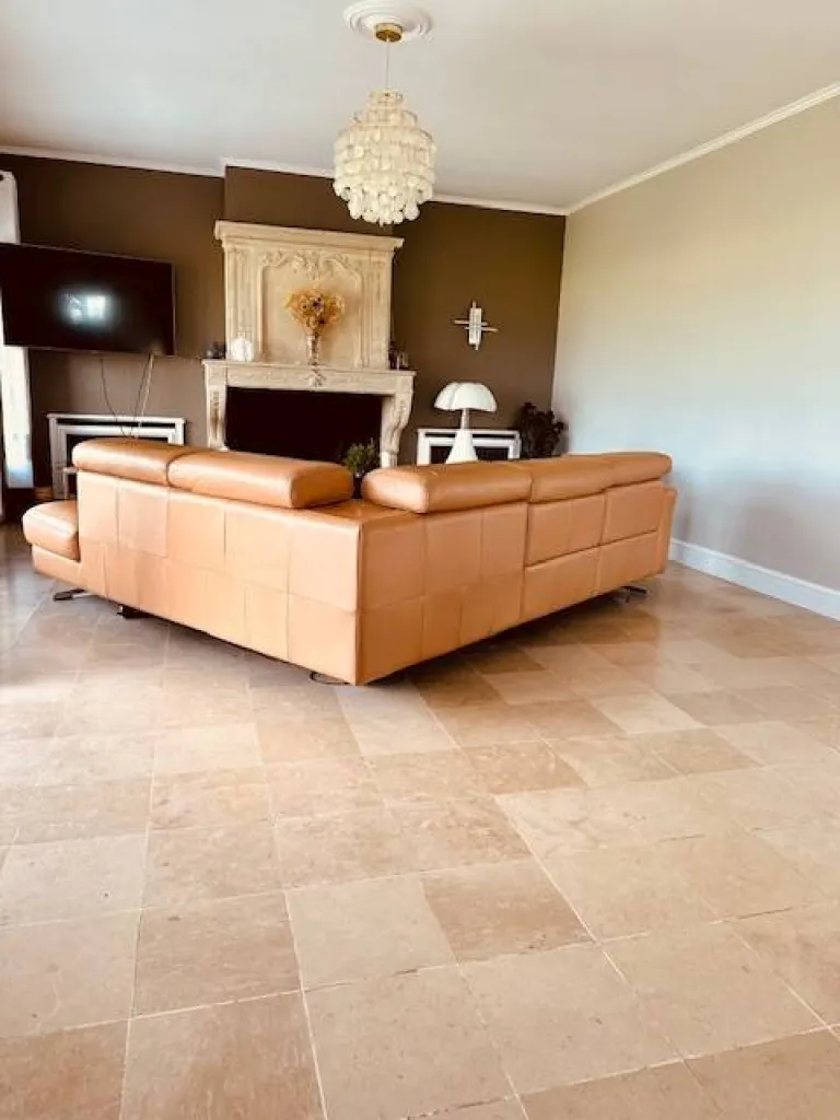 A saisir charmante chaumière de 221 m² édifiée sur un terrain de 5900 m² sur la commune de FRENEUSE 76410