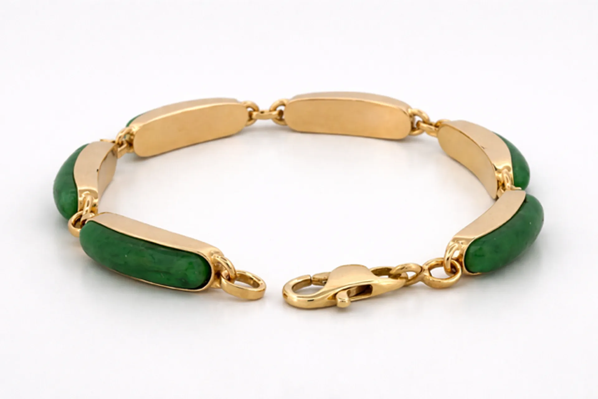 Bracelet élégant jade et or jaune 750 disponible chez Or Ligne en Gironde