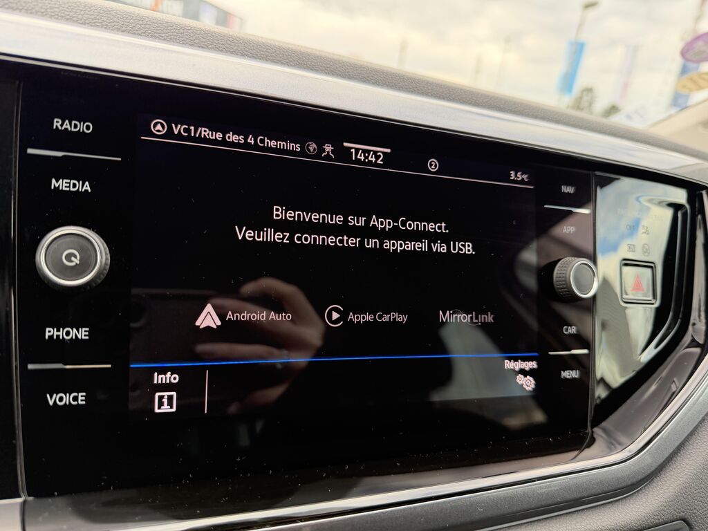 Volkswagen Polo occasion essence 95 ch faible kilométrage proche Le Havre en Normandie