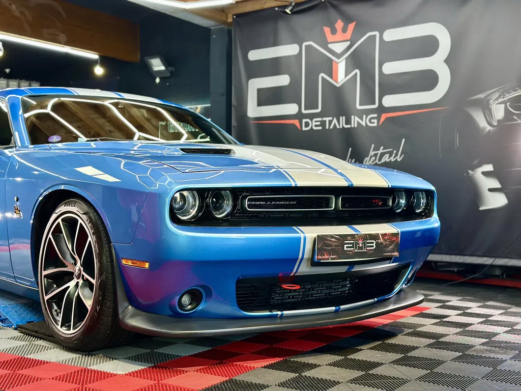 Traitement céramique , detailing Dodge Challenger spécialiste sur Vaugneray 