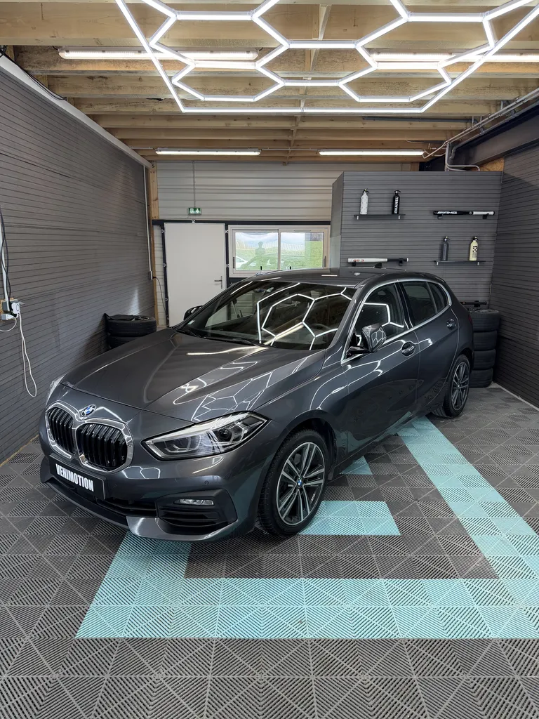 BMW 118D F40 150 CHV BUSINESS EDITION