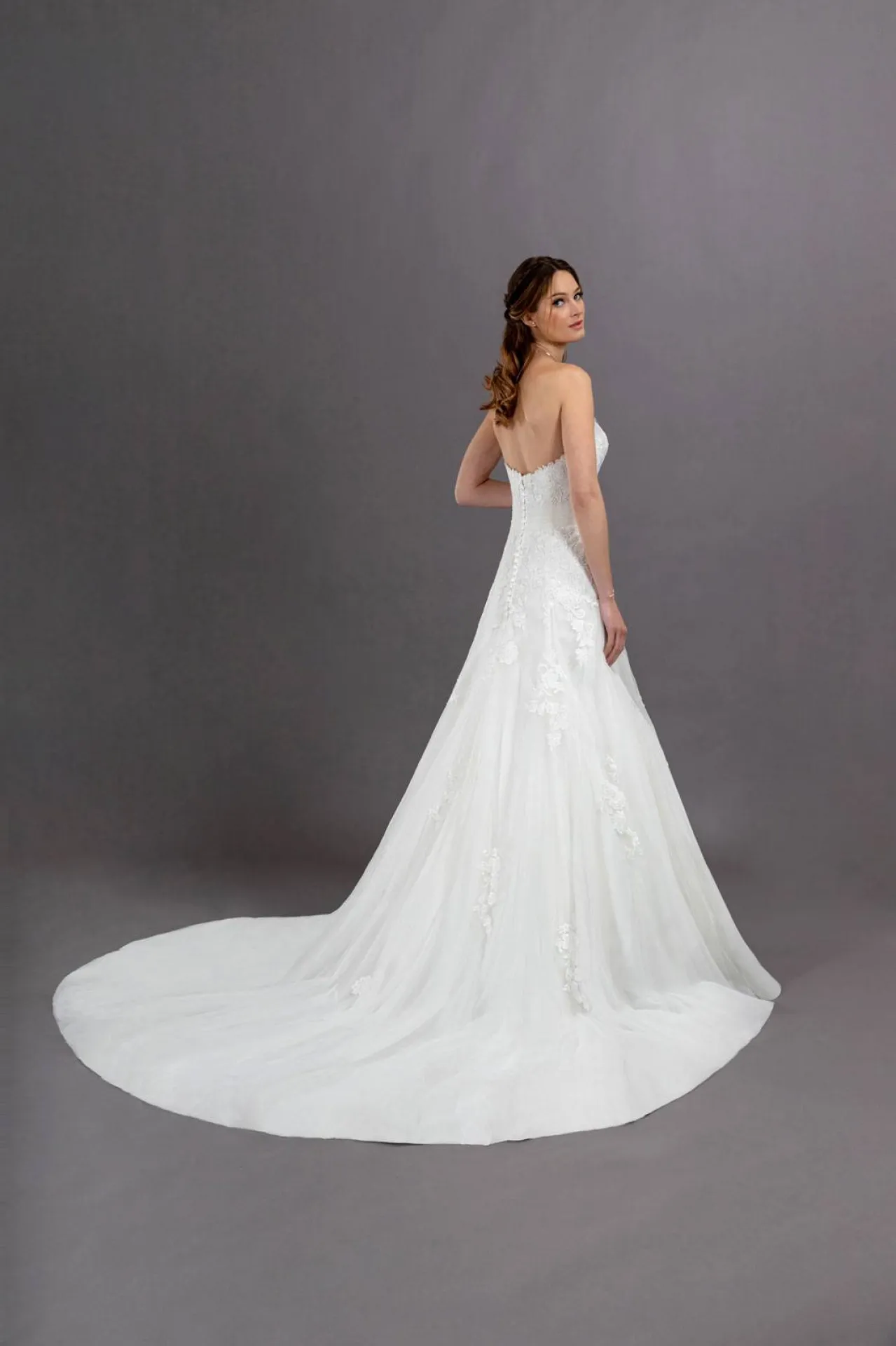 robe de mariée princesse dentelle marseille proche aix en provence