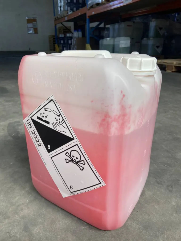 Produit gel décapant pour le traitement de l'inox par pulvérisation - AVESTA 240 - Angers (49)