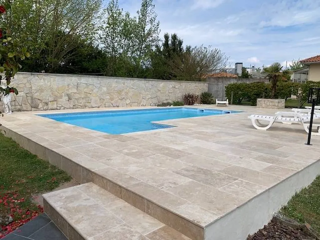 Réalisation en Travertin 1er choix Ambarès et Lagrave