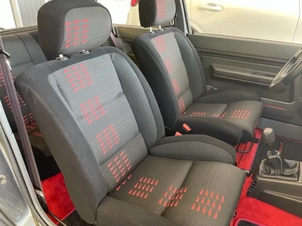 faire rénover l'intérieur d'une voiture à bordeaux 