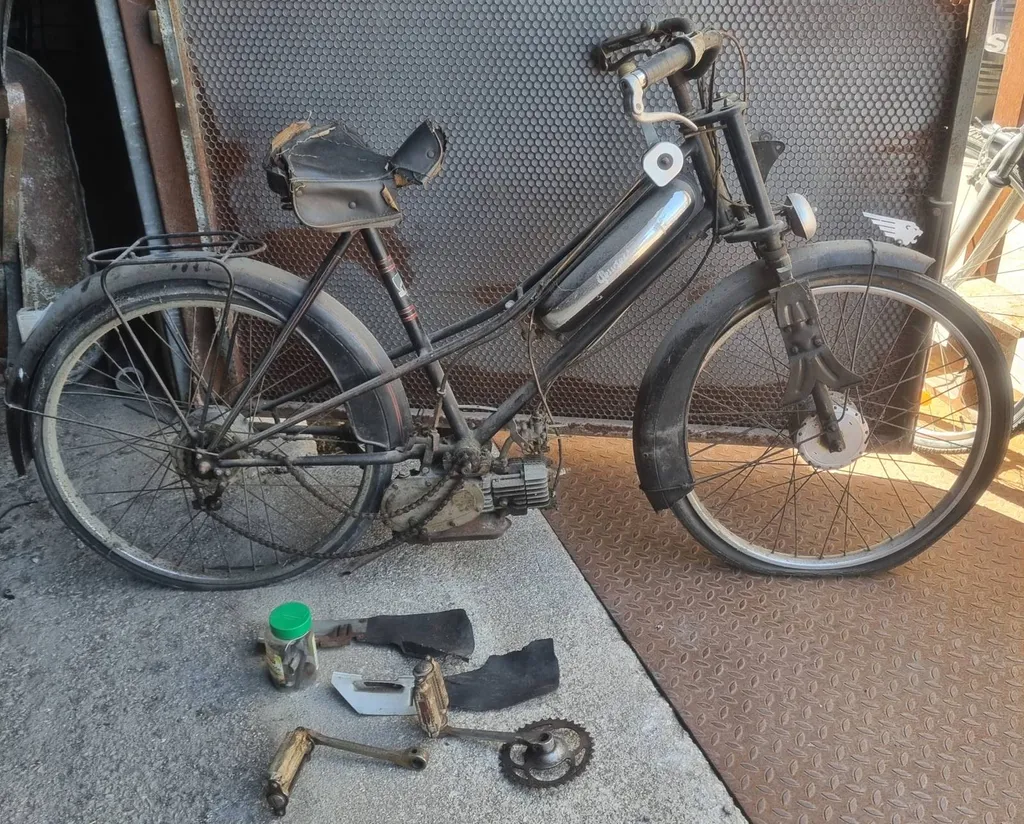 MOBYLETTE PEUGEOT BB LA GARDE